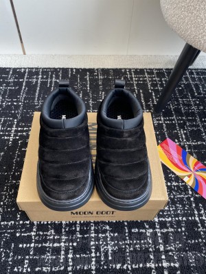 MOON BOOT PARK SOFT BLACK SUEDE SNEAKERS 