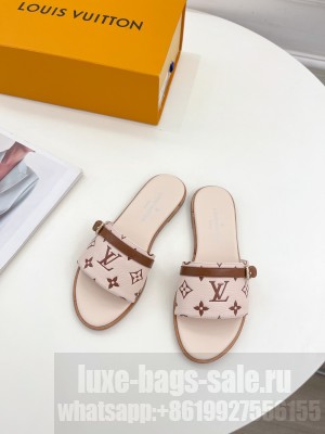 Louis Vuitton Grained Leather Flat Slide Sandals Beige Buckle 2023