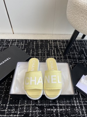 Chanel CC Logo Fabric Slide Mule 2024 014