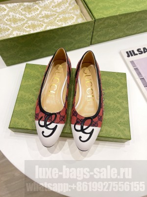 GUCCI 658904 Women's ballet flat with G appliqué 01 2021 Collection