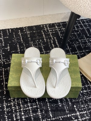 Gucci Women's Thong Sandal Slide White