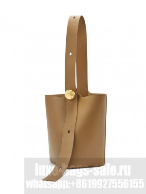 Loewe Medium Pebble Bucket Bag In Mellow Calfskin Coffee