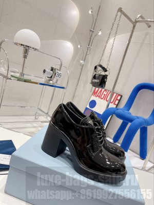 Prada Heeled Patent leather lace-ups Black Loafers