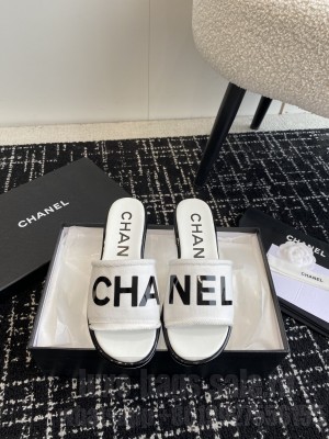 Chanel CC Logo Fabric Slide Mule 2024 023