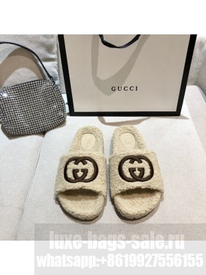Gucci Women's slide sandal with Light brown Interlocking G merino wool 2021 Collection