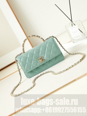 CHANEL CLUTCH WITH CHAIN Shiny Crumpled Lambskin AP3803 green