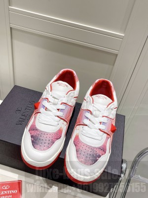 Valentino Garavani ONE STUD Low-Top Nappa Sneaker 2022 collection 025