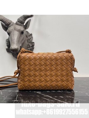 Bottega Veneta Small intrecciato leather cross-body bag 680255 Brown
