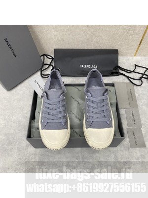 Balenciaga Man's Paris Destroyed low-top Sneakers 2023 04
