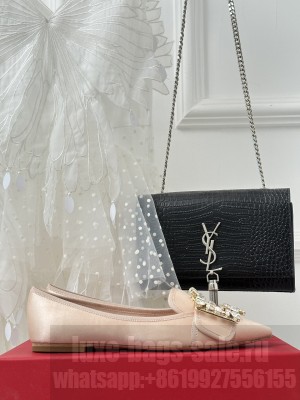 Roger Vivier Crystal buckle Velvet flat Light Pink