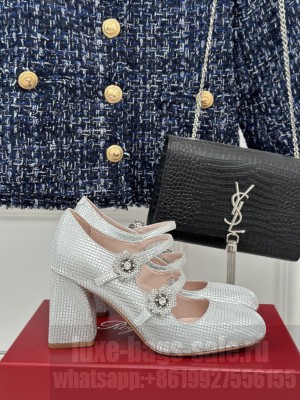 Roger Vivier Crystal Bouquet Flowers Strass Babies Pump in Patent Leather silver
