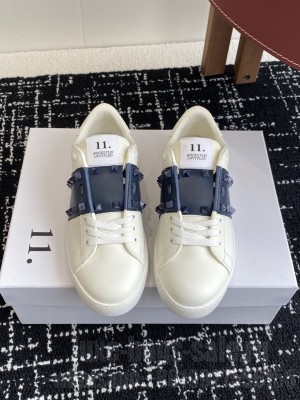 Valentino Garavani Rockstud Untitled sneaker in white calfskin 034 2025