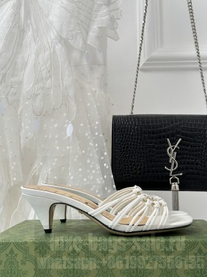GUCCI WOMEN'S CRYSTAL INTERLOCKING G LAMBSKIN SANDAL WHITE