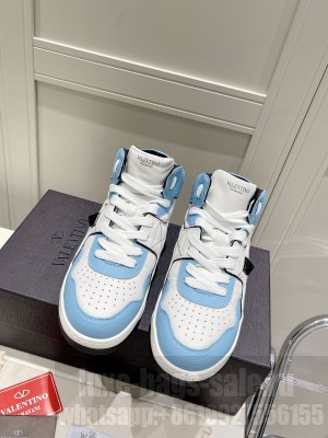 VALENTINO MID-TOP ONE STUD SNEAKERS 2022 COLLECITON 03