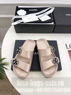 Chanel Camellia platform calf leather mules beige 2025