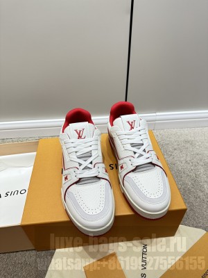 Louis Vuitton Unisex LV Trainer Sneakers 2023 020