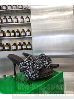 BOTTEGA VENETA     Mule Black