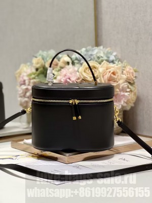 MEDIUM CD SIGNATURE VANITY CASE Calfskin with Embossed CD Signature S2202UTZQ BLACK