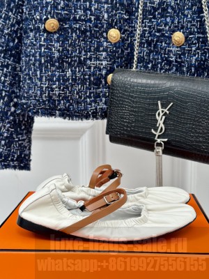 Hermes Jolly ballet flat white